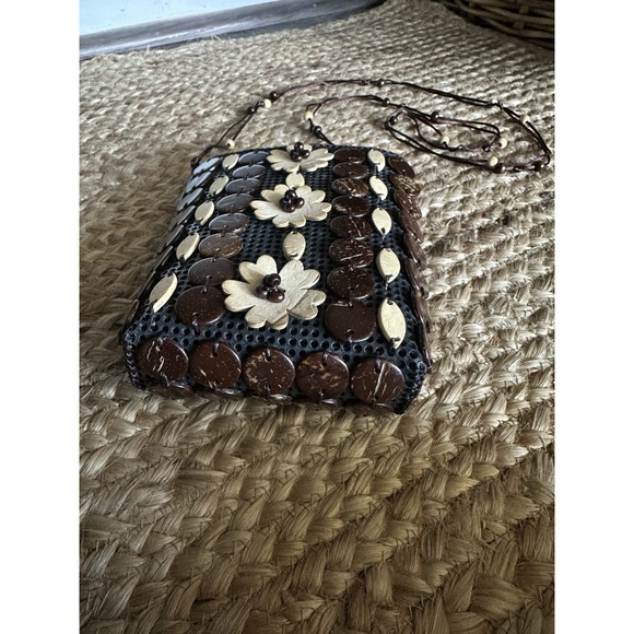 Coconut Shell Crossbody Bag Purse - 7.5" x 6", Handmade, Floral, Hawaiian Style - Picture 3 of 9